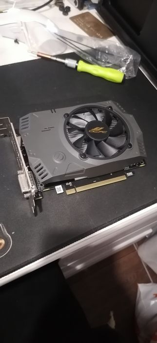 Видеокарта RX 550 4GB