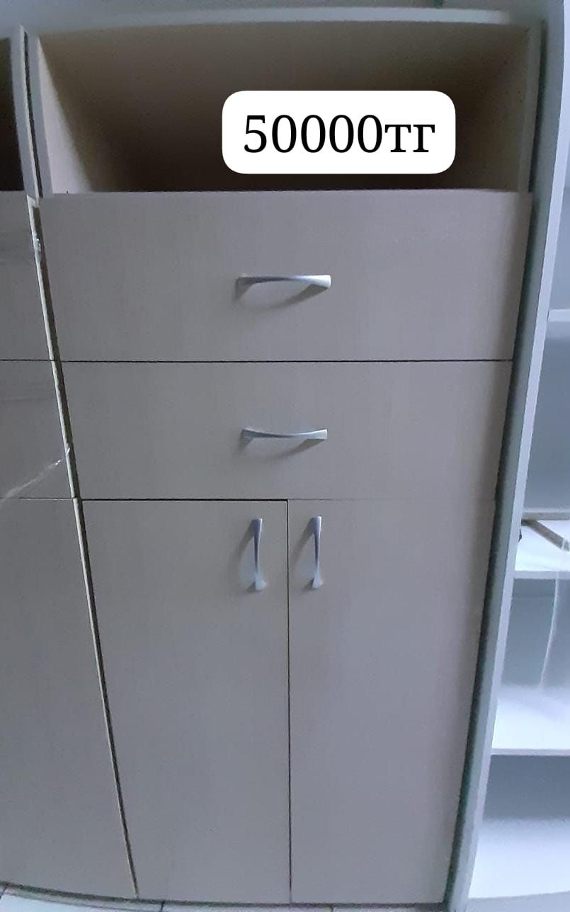 Продам шкафы,офисную мебель отличного качества. Шкаф. Витрина