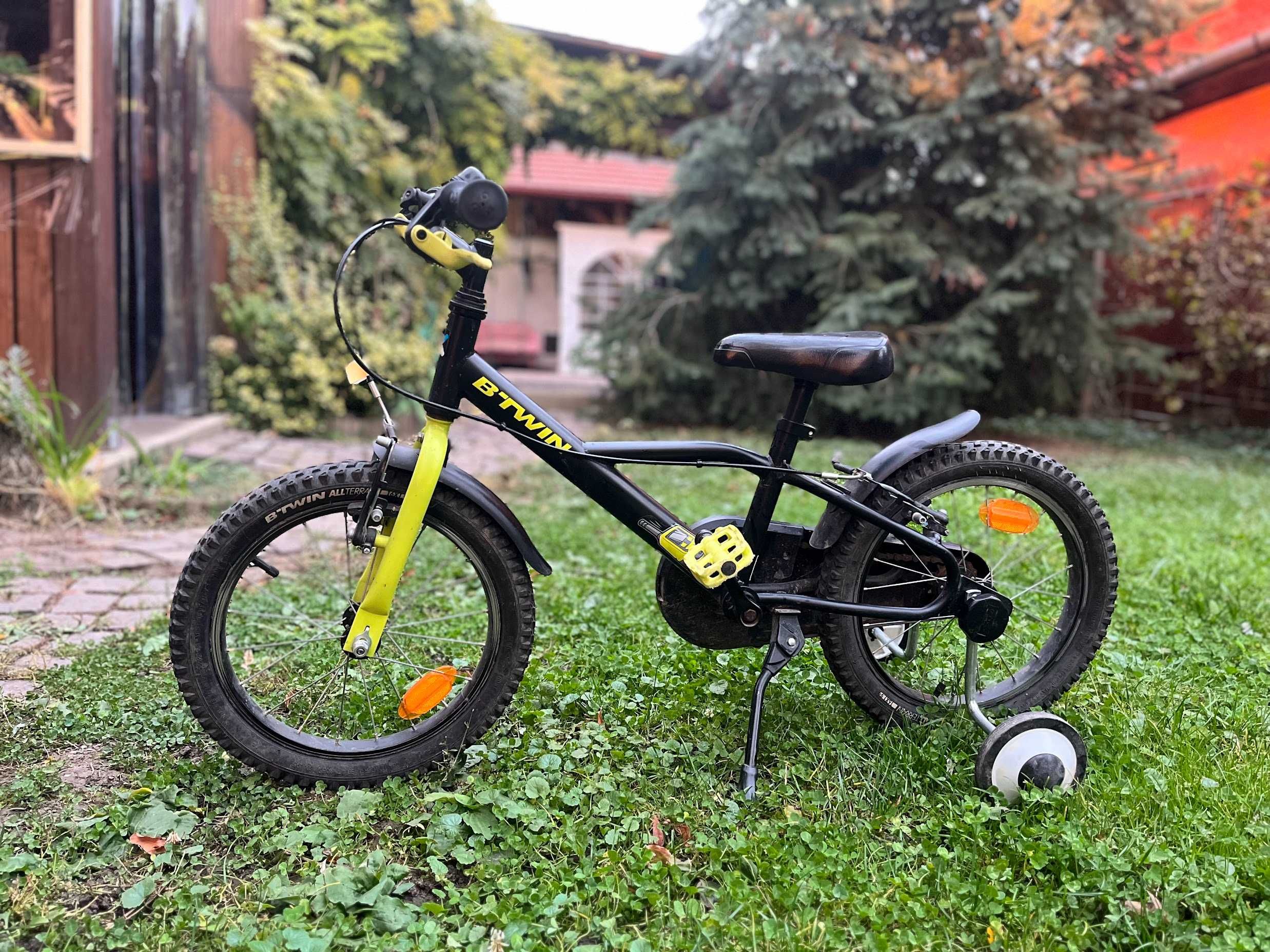 Bicicletă 16" cu roti ajutătoare