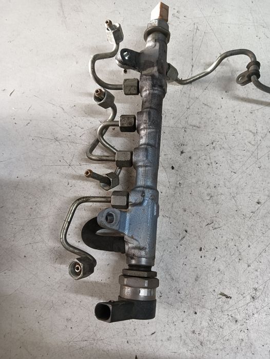 Rampa Injectoare Volkswagen Touran (1T3) [ 2010 - 2015 ] Tdi (Cfhf, Cl