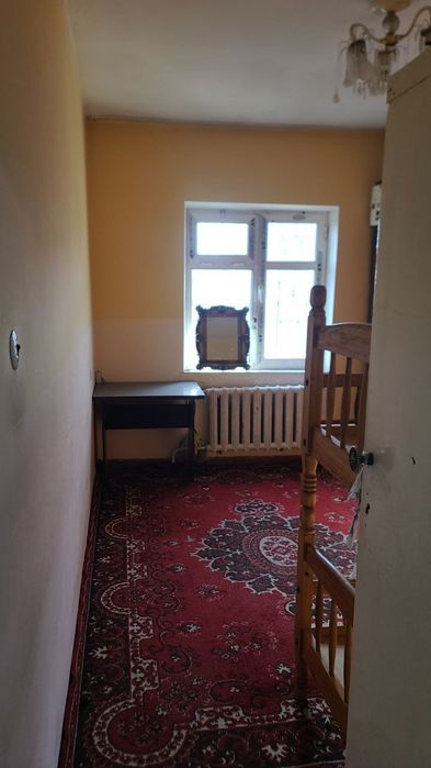 Сдаётся 3)4)4эт.домаСергели Спутник 15кв..350у.е .кв обставлена