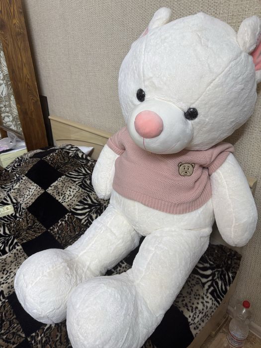 Большой поюшевый мишка