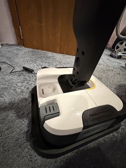 Верикална прахосмукачка моп Karcehr 2-4