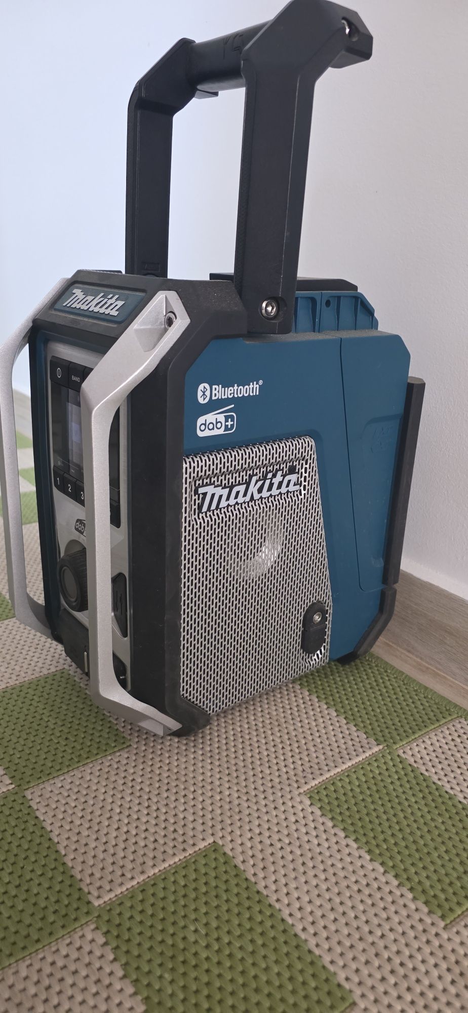 Radio makita dmr 115 cu bluetooth