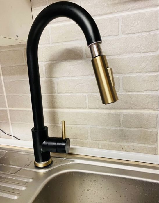 Baterie electrica cu touchscreen pentru chiuveta bucătărie