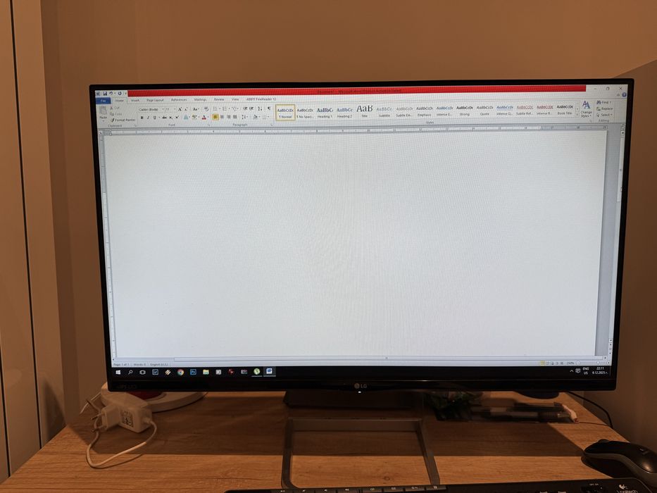 Монитор LG 27 MP77HM