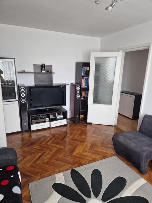Ofer spre inchiriere apartament cu doua camera zona Piata Garii Craiov