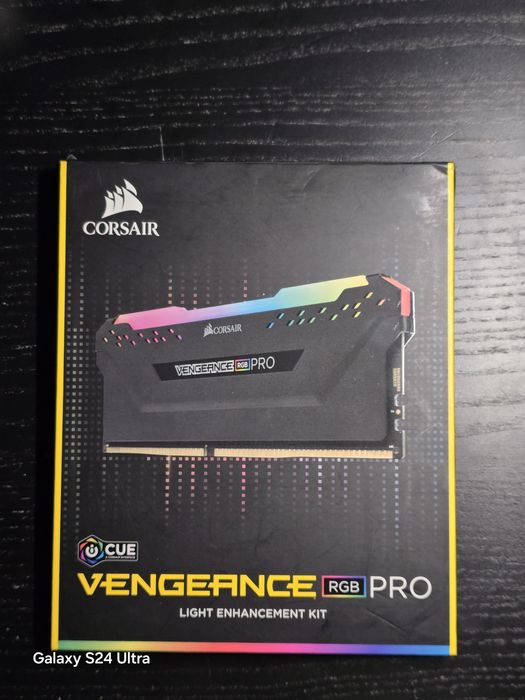 Corsair Venegeance RGB Pro