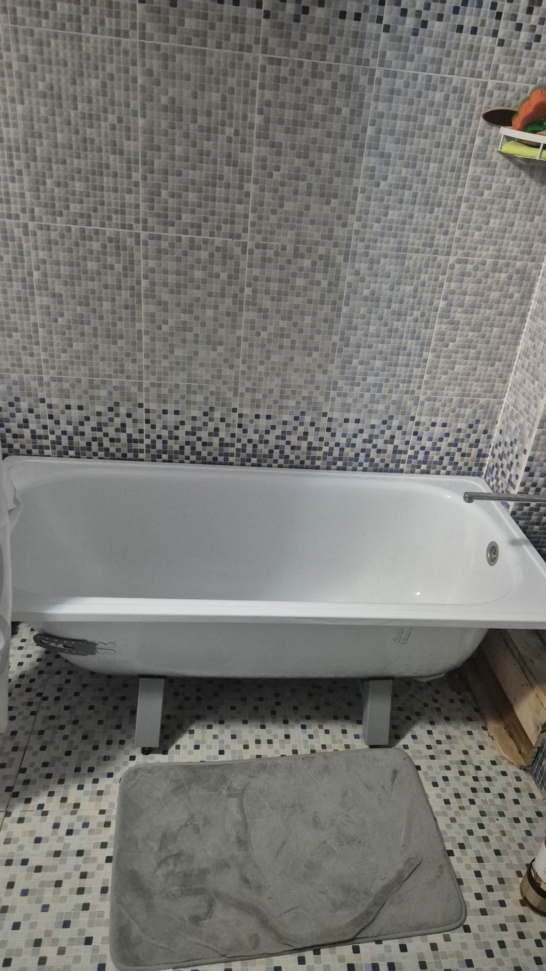 Продам ванную на ножках