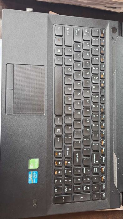 Vand laptop Lenova, stare foarte buna.