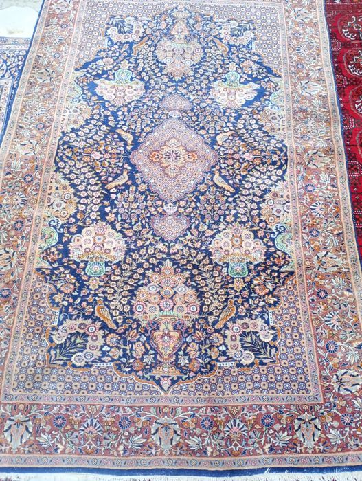 Истински персийски килими