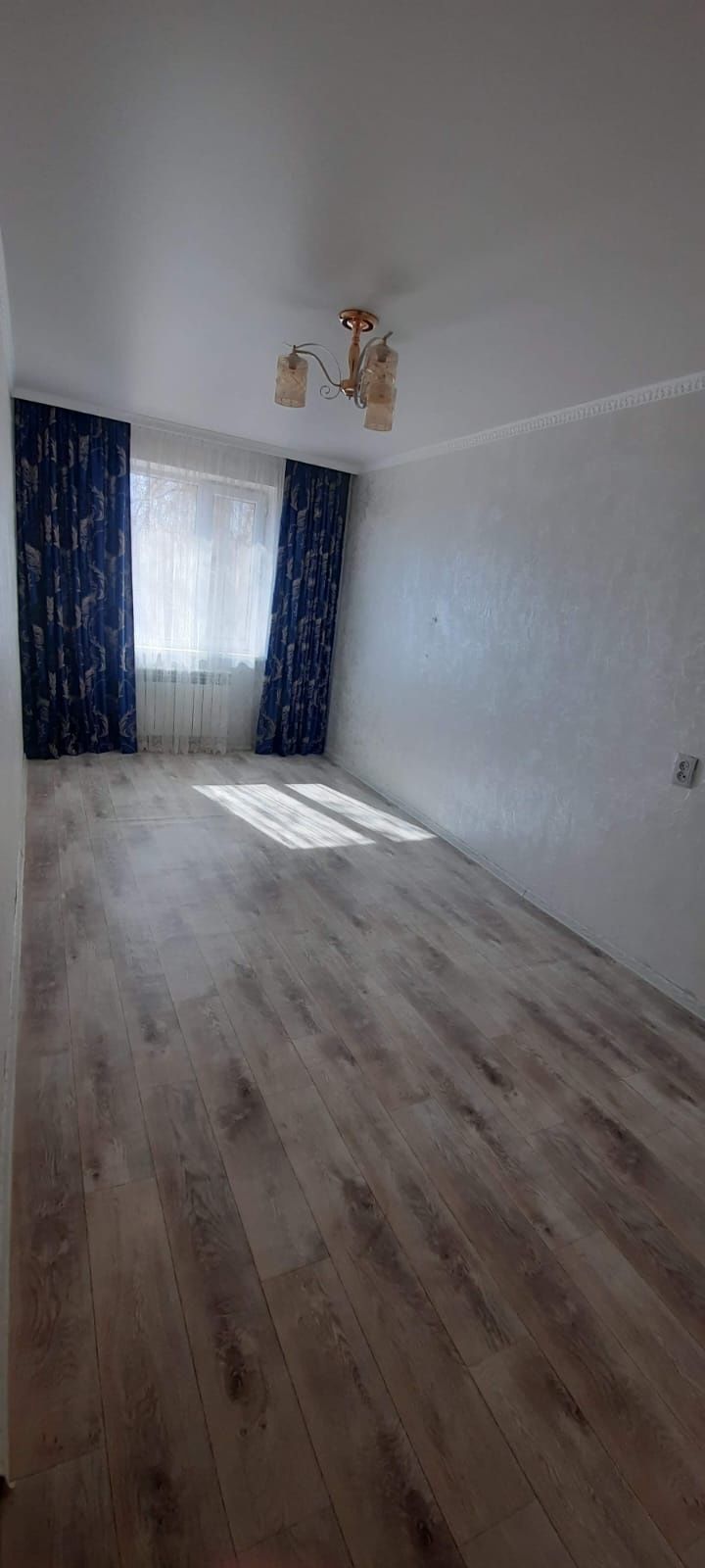 Срочно продам 4 х комнатную квартиру.