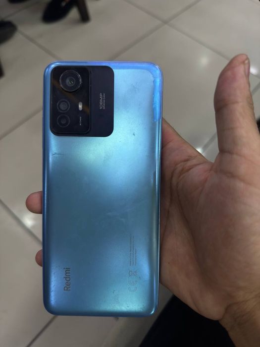 Redmi 12 s holati yaxshi