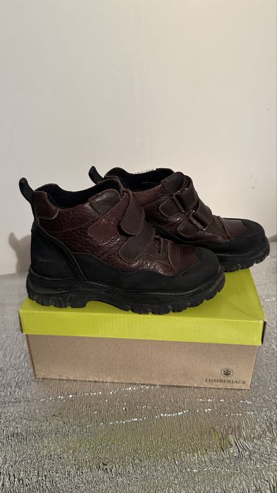 Продам осенние ботинки