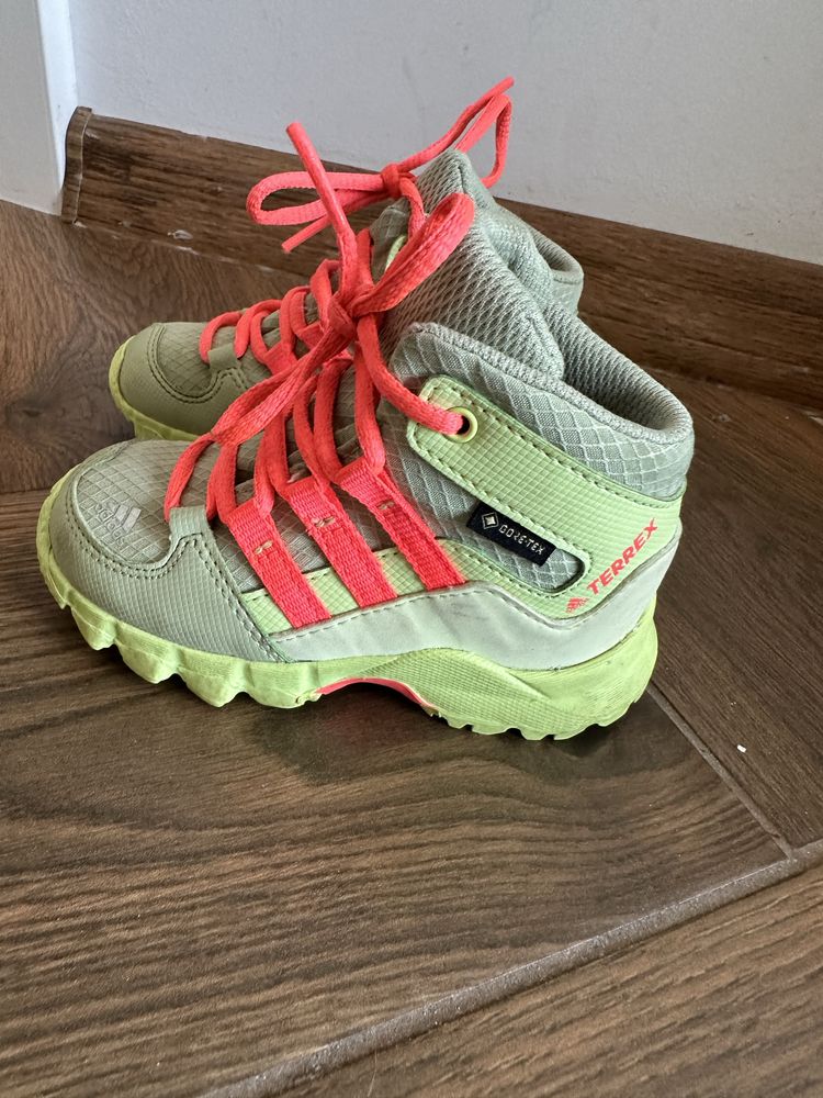 Adidasi inalti tip ghetuta Terrex Adidas
