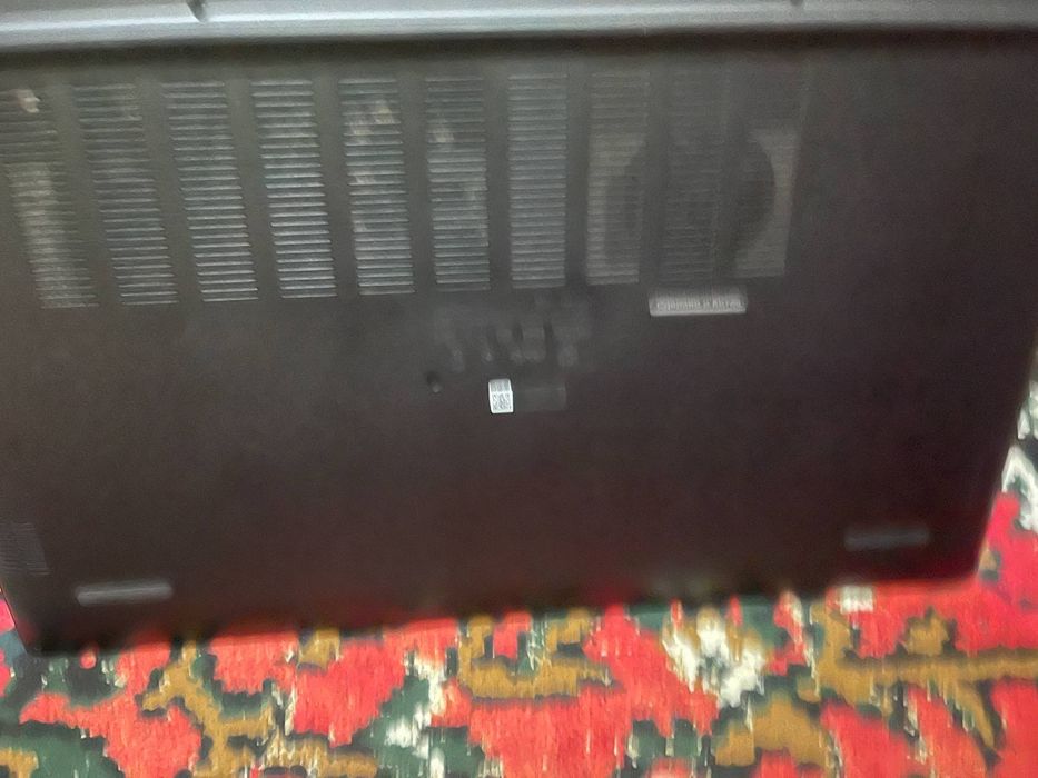 Noutbuk sotiladi Srochno