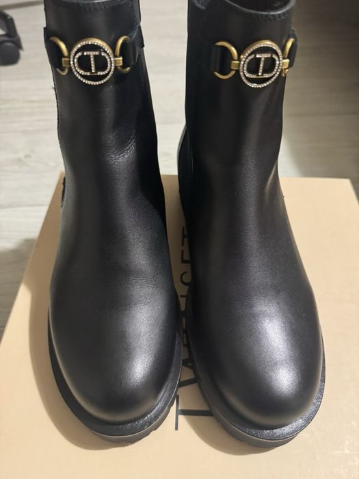 Черни боти естествена кожа Twinset