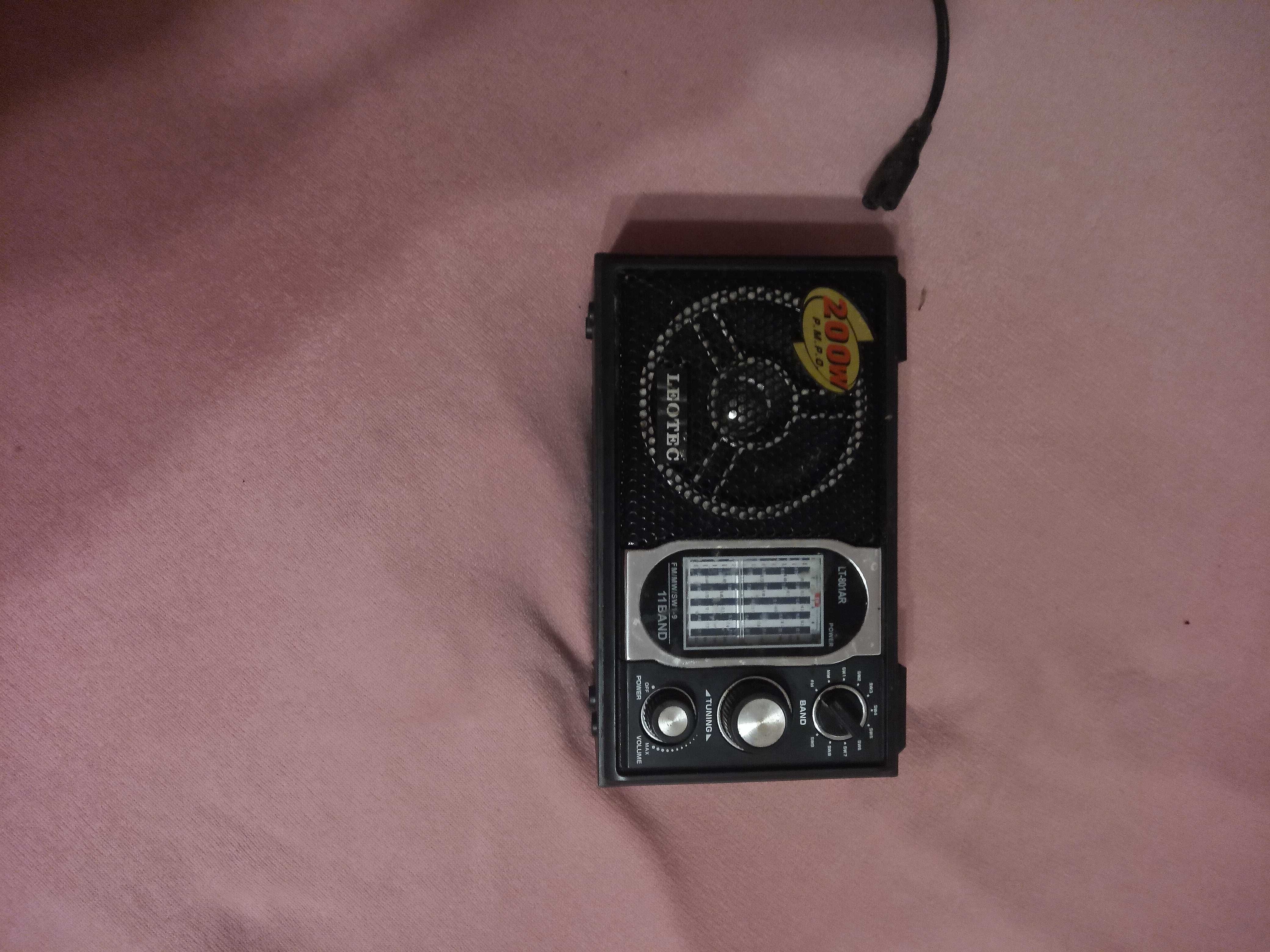 Radio portabil gen retro carcasă plastică lemn funcțional