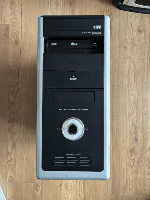 Vând carcasă PC format ATX