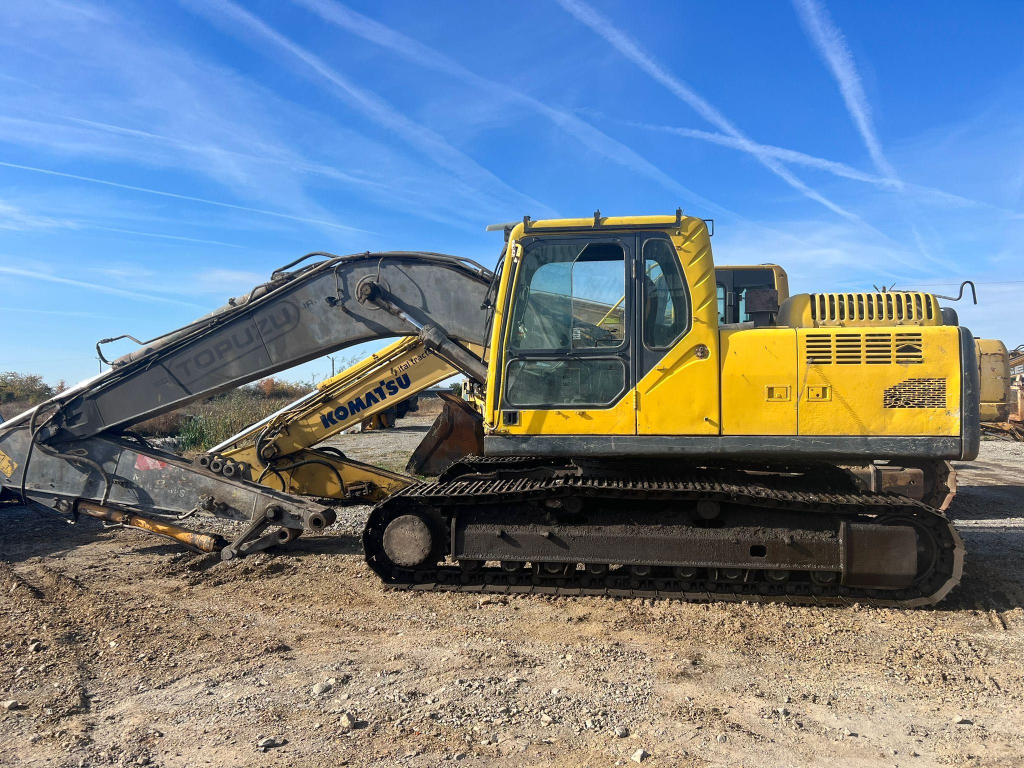 Dezmembrez Excavator Volvo Ec 210