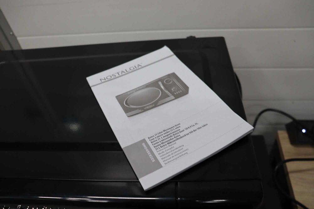 Микровълнова фурна Nostalgia RMO4BK Retro, 800W, 12 настройки, LED