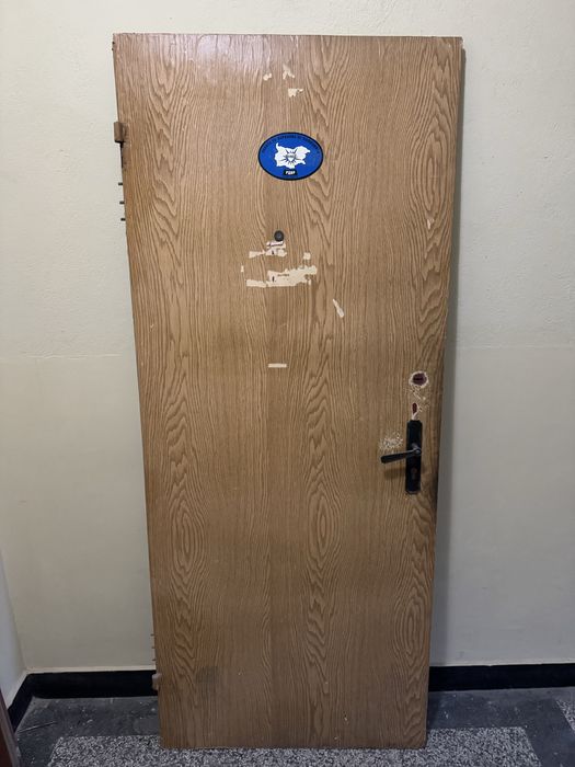 Метална входна врата