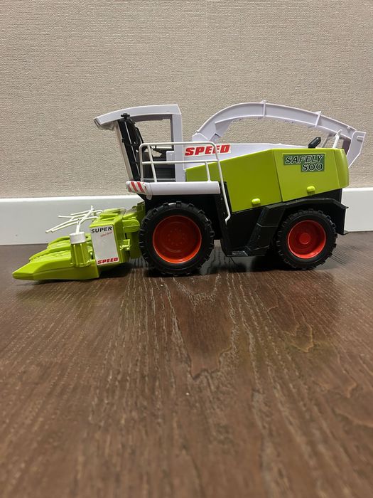 Детска играчка комбайн