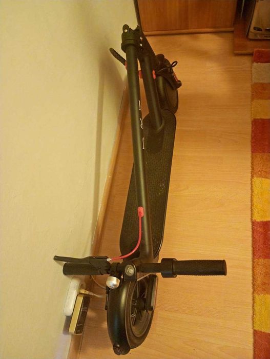 Trotineta electrica noua
