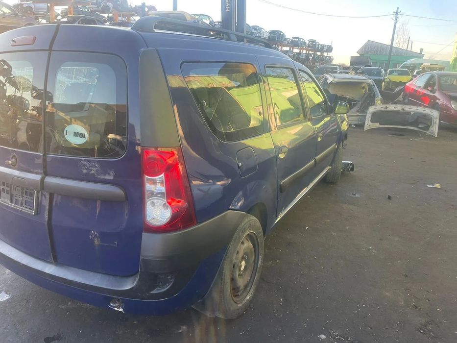 dezmembrez Dacia Logan 1 generation [2007 - 2012] 1.5dci k9k792 68cp