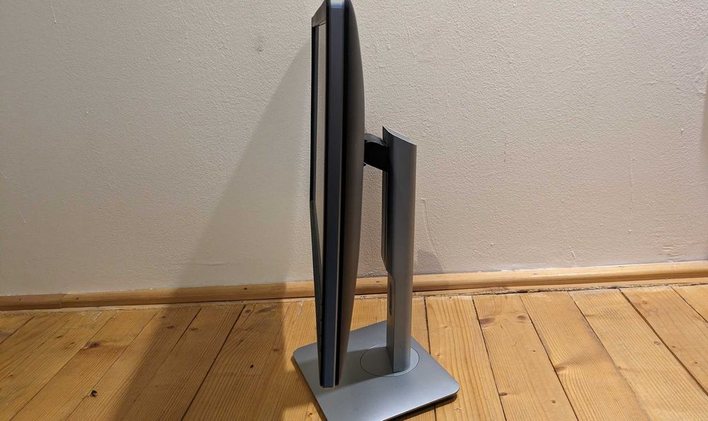 Monitor DELL 27", UltraSharp, QHD, DisplayPort, HDMI, Negru, U2715H