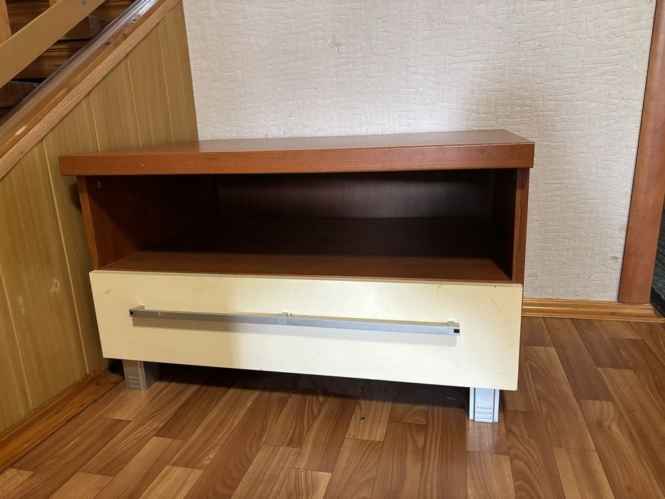 Тумбы прикроватные 2 шт