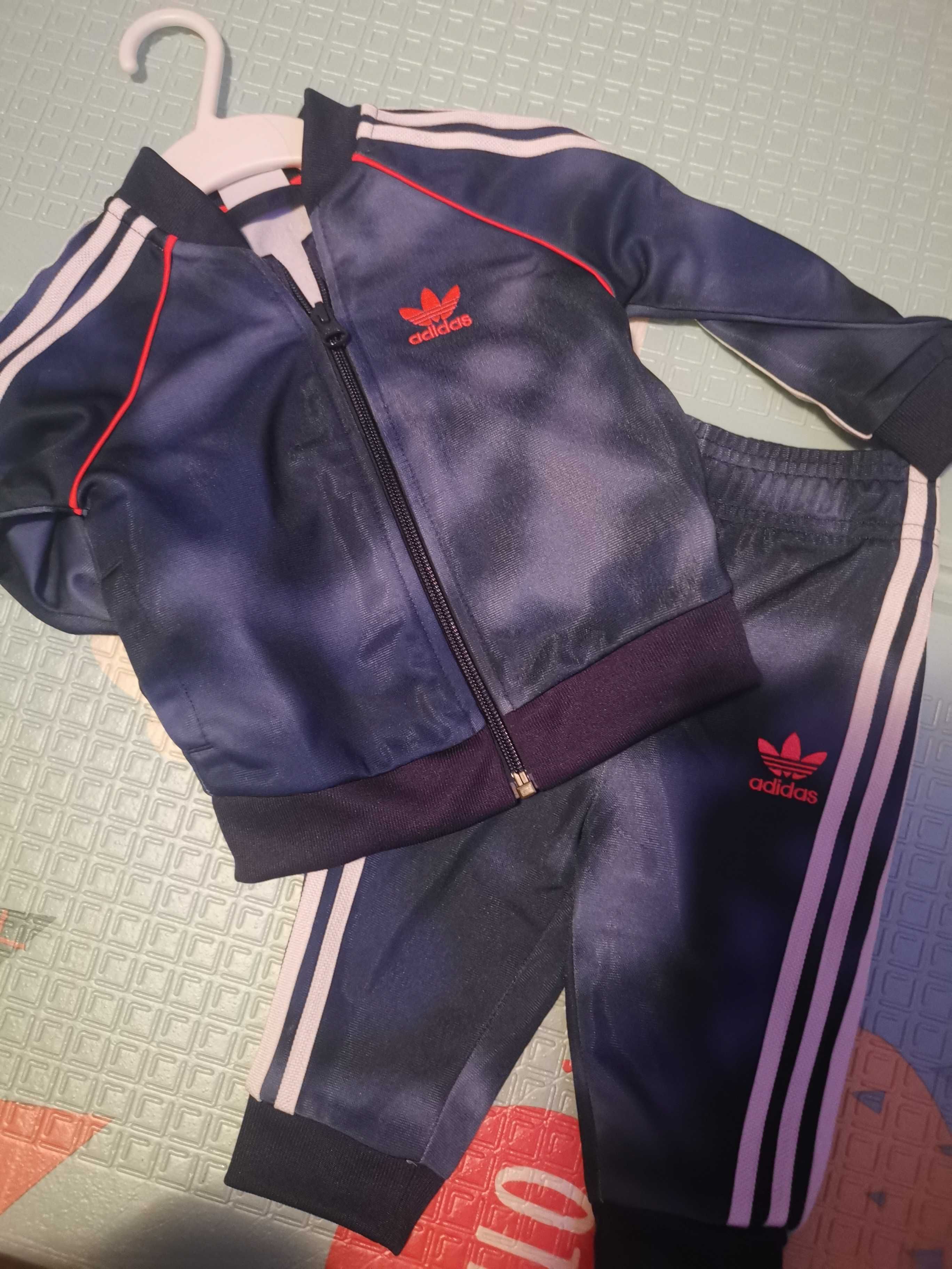 Adidas бебешки анцуг / комплект