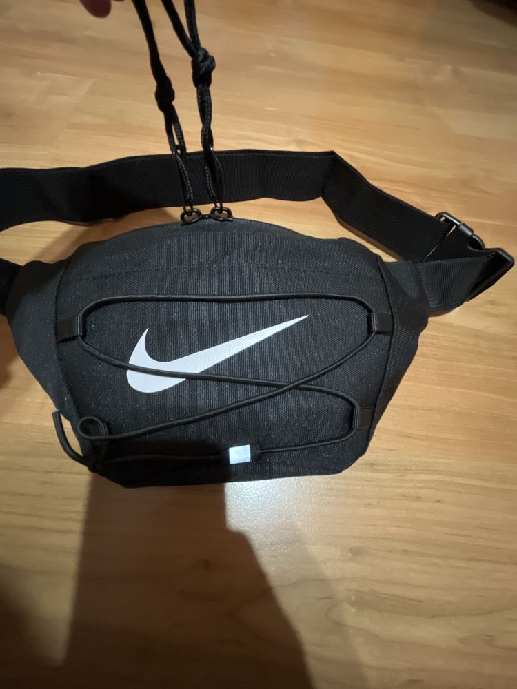 Чанта Nike тип паласка