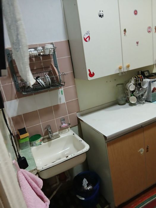 Товоксойда 3 хоналик квартира сотилади.