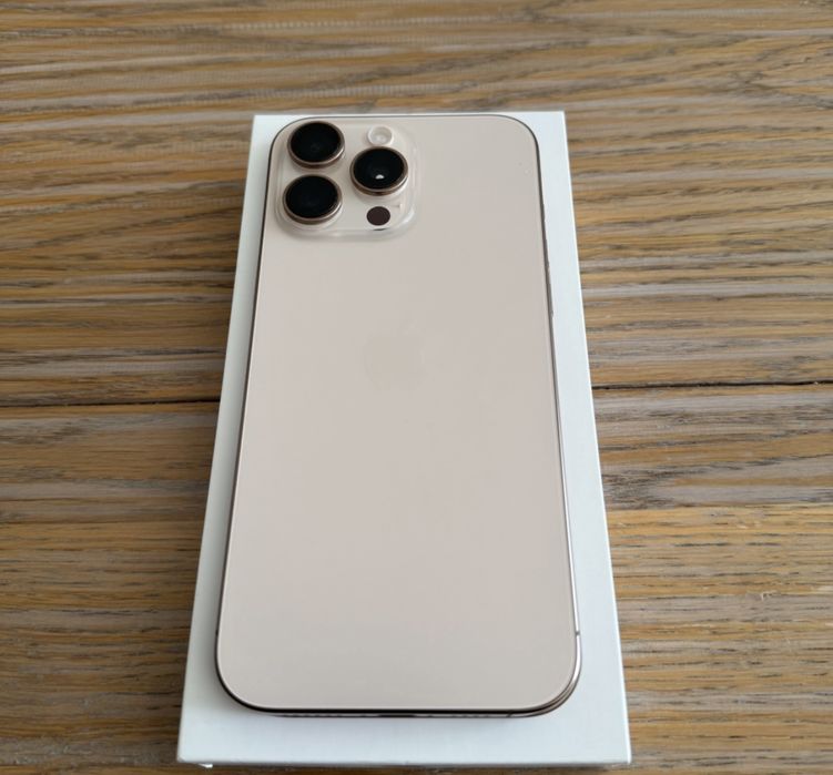 Vand Iphone 16 Pro Max Impecabil