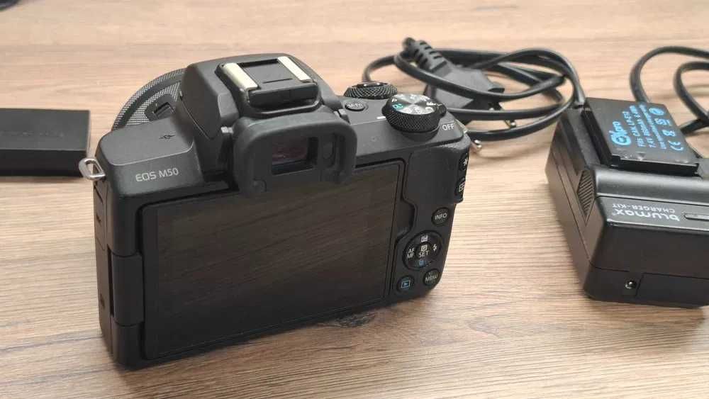 Canon M50 + Аксесоари | Пълно оборудване за един фотограф