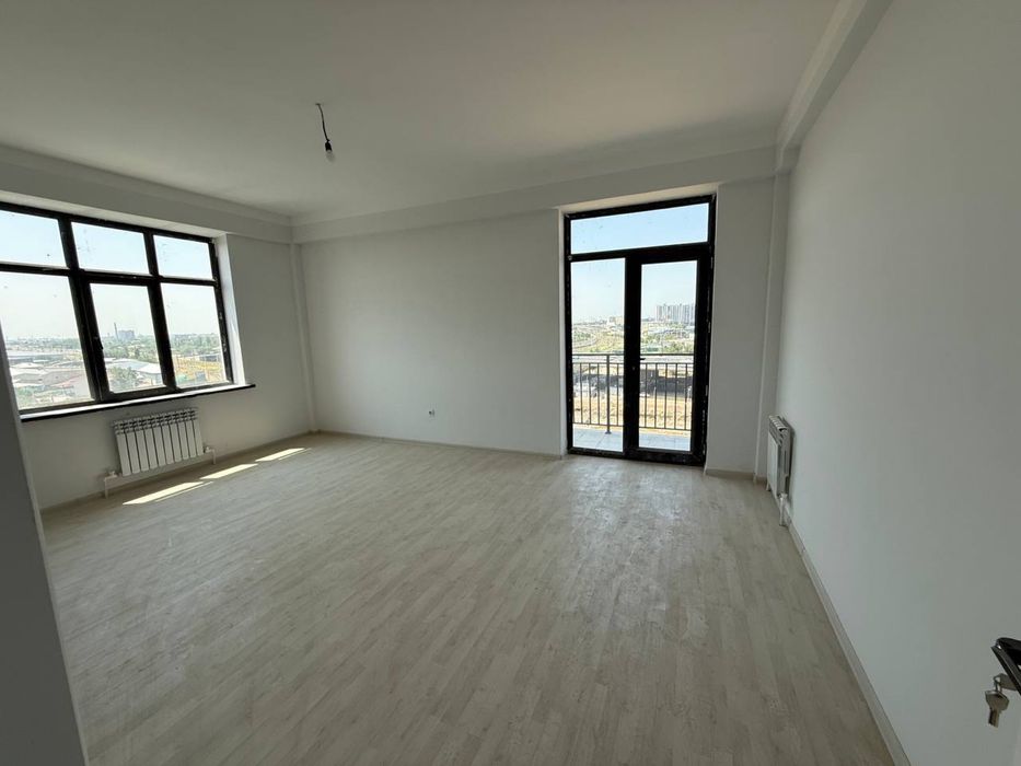 Уз уйим сотилади 4 хонали новостройка