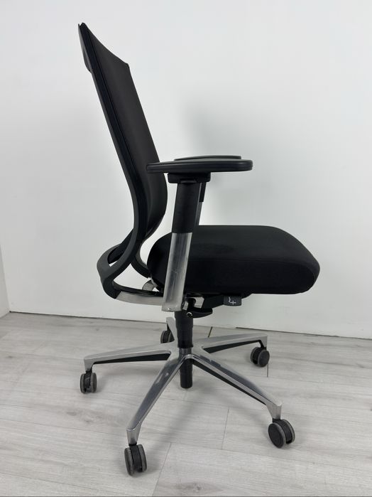 Ергономичен въртящ се стол Klöber Duera - различни дизайни