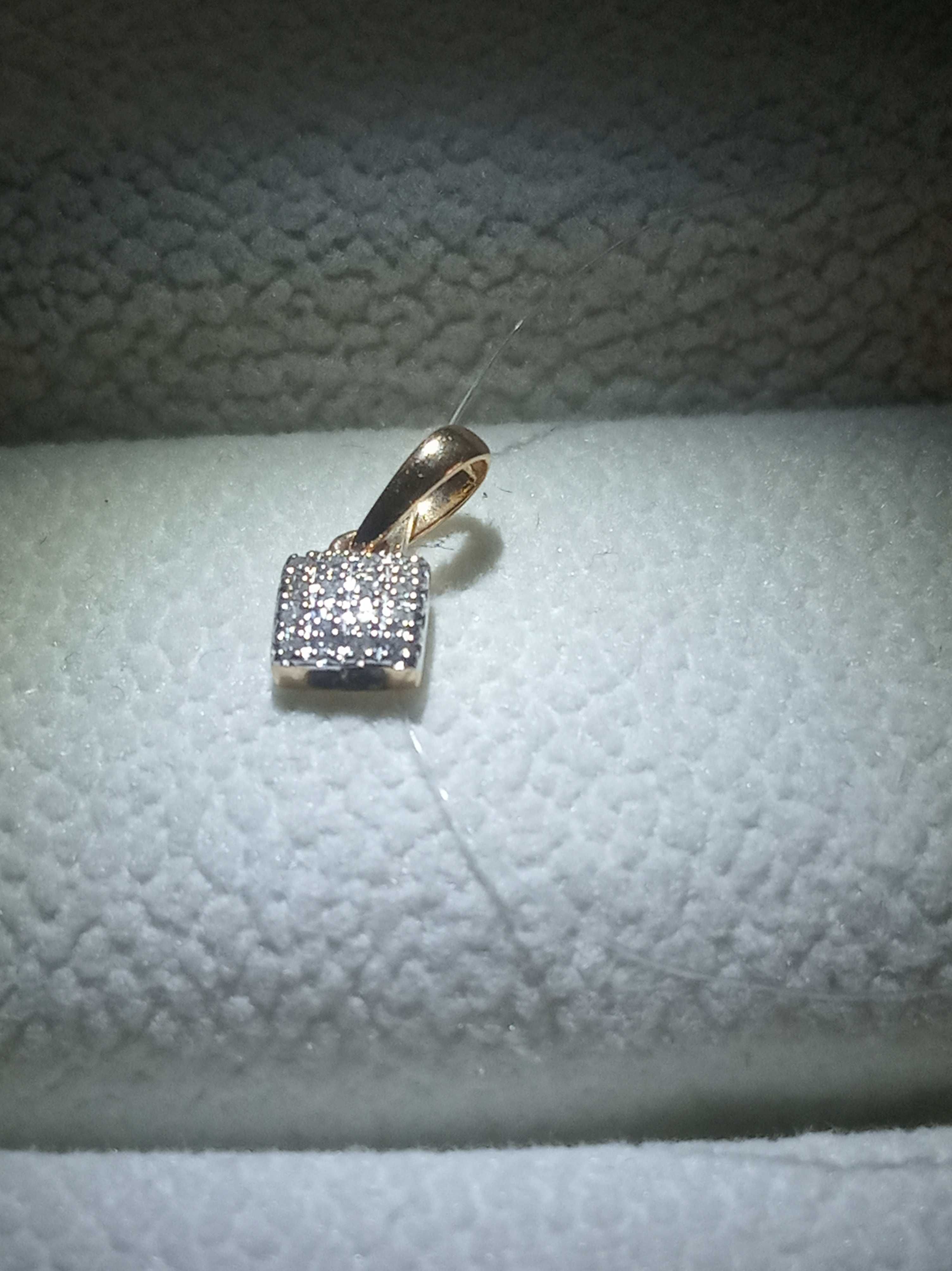 Бриллиантовый нежный красивый кулон с 16 бриллиантами!!!
