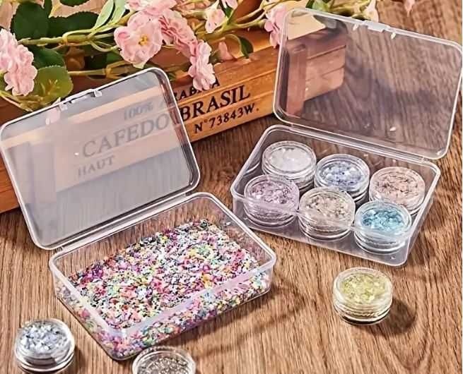 ПОДАРЯВАМ пластмасови прозрачни кутийки