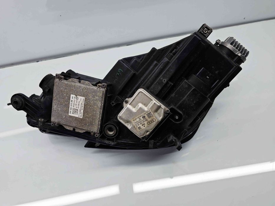Far dreapta Audi A4 (8W2, B9) [Fabr 2015-2023] 8W0941034A
