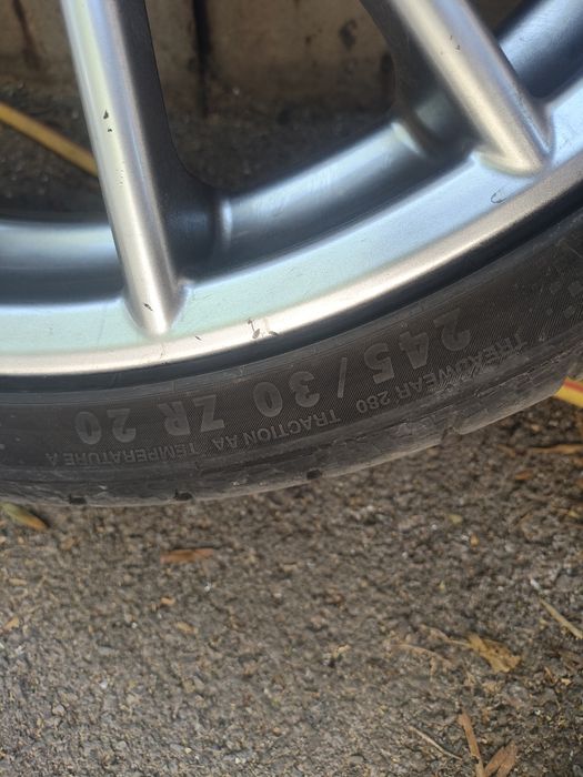 Джанти 20 с гуми. 5x110, 65.1 централен отвор. стават за Алфа Ромео.