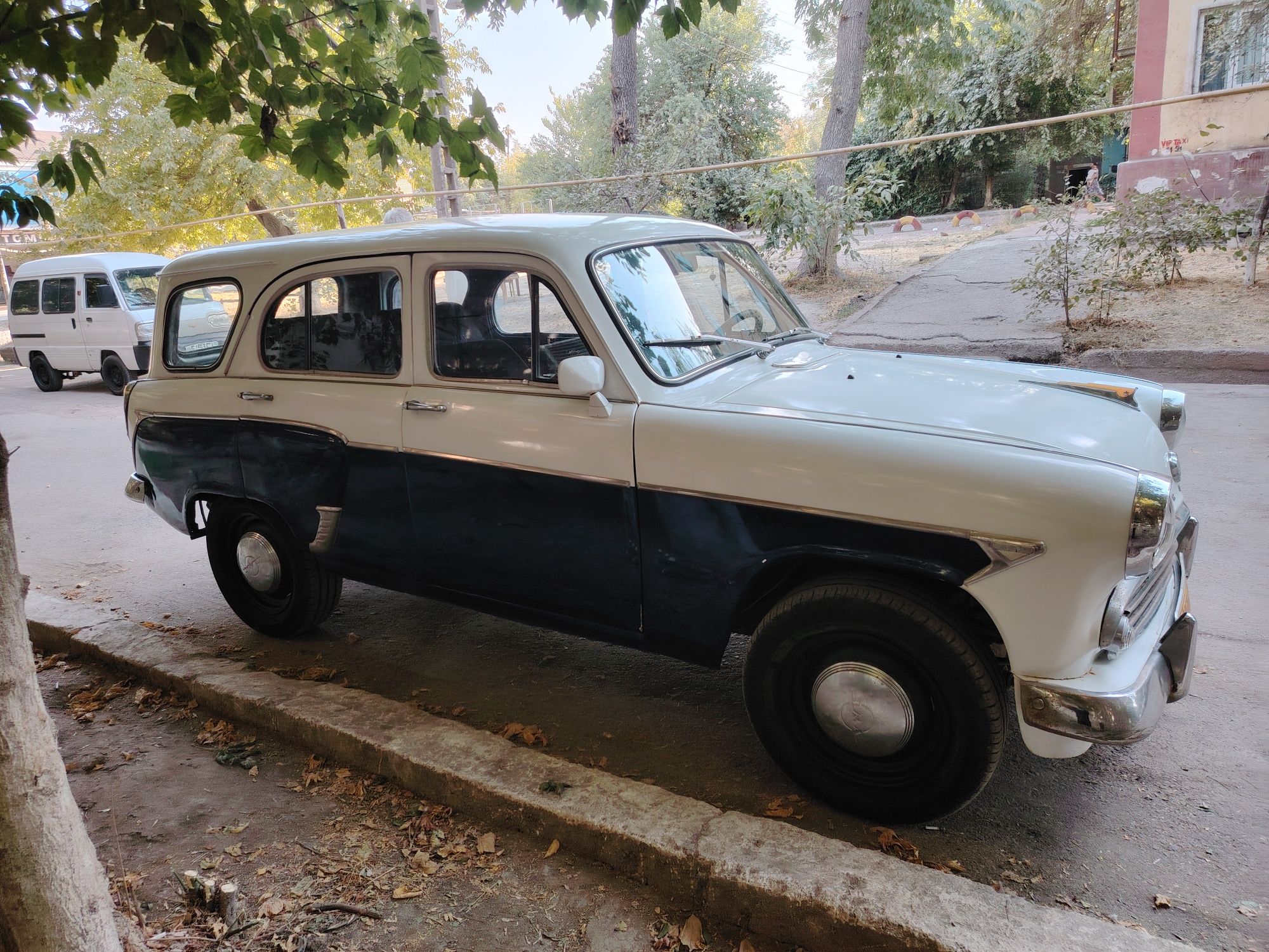Авто москвич 423