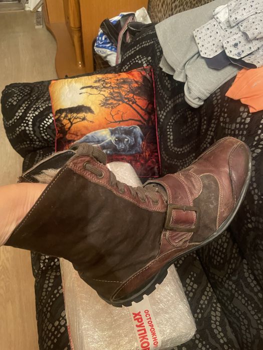 Продам зимние ботинки