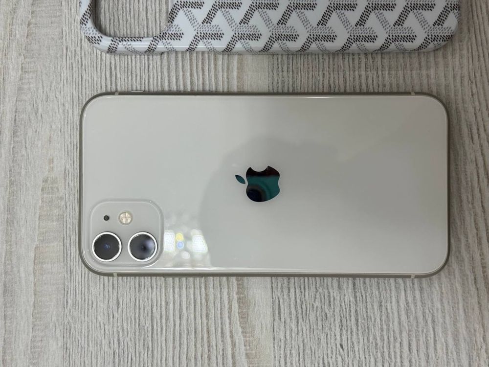 Iphone 11 с горантей