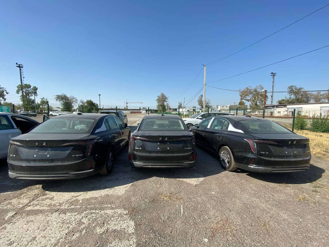 Продаются новые Hongqi EQM-5 500 km