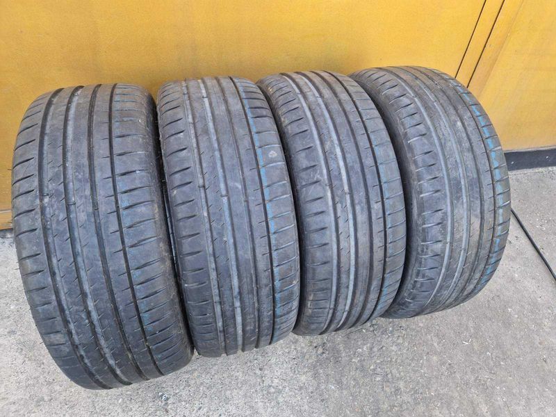 4 Michelin R19 225/45
летни гуми
DOT4418