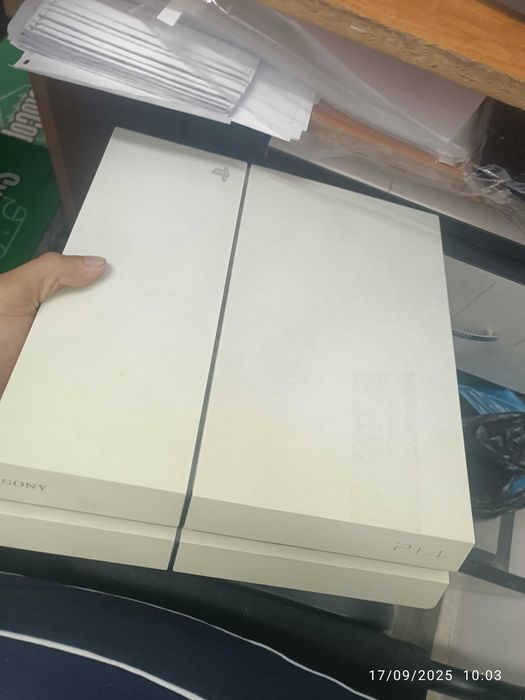 Playstatinon sotiladi ps 4