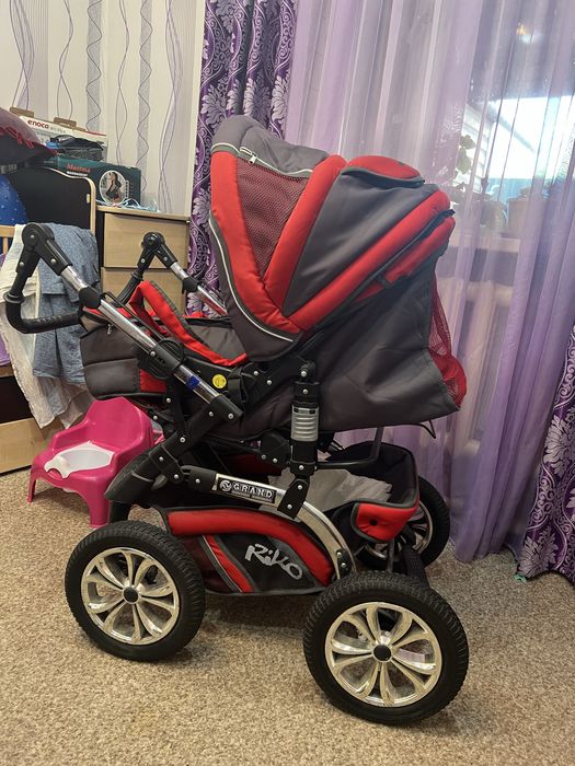 Коляска 20000 тг