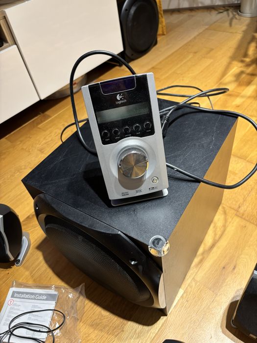 Logitech z5500 5.1 Dolby Sound THX